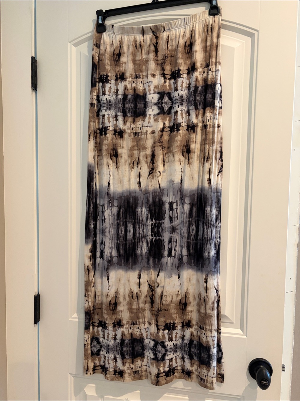 Love In — Tie-Dye Maxi Skirt in Brown, Black and Cream